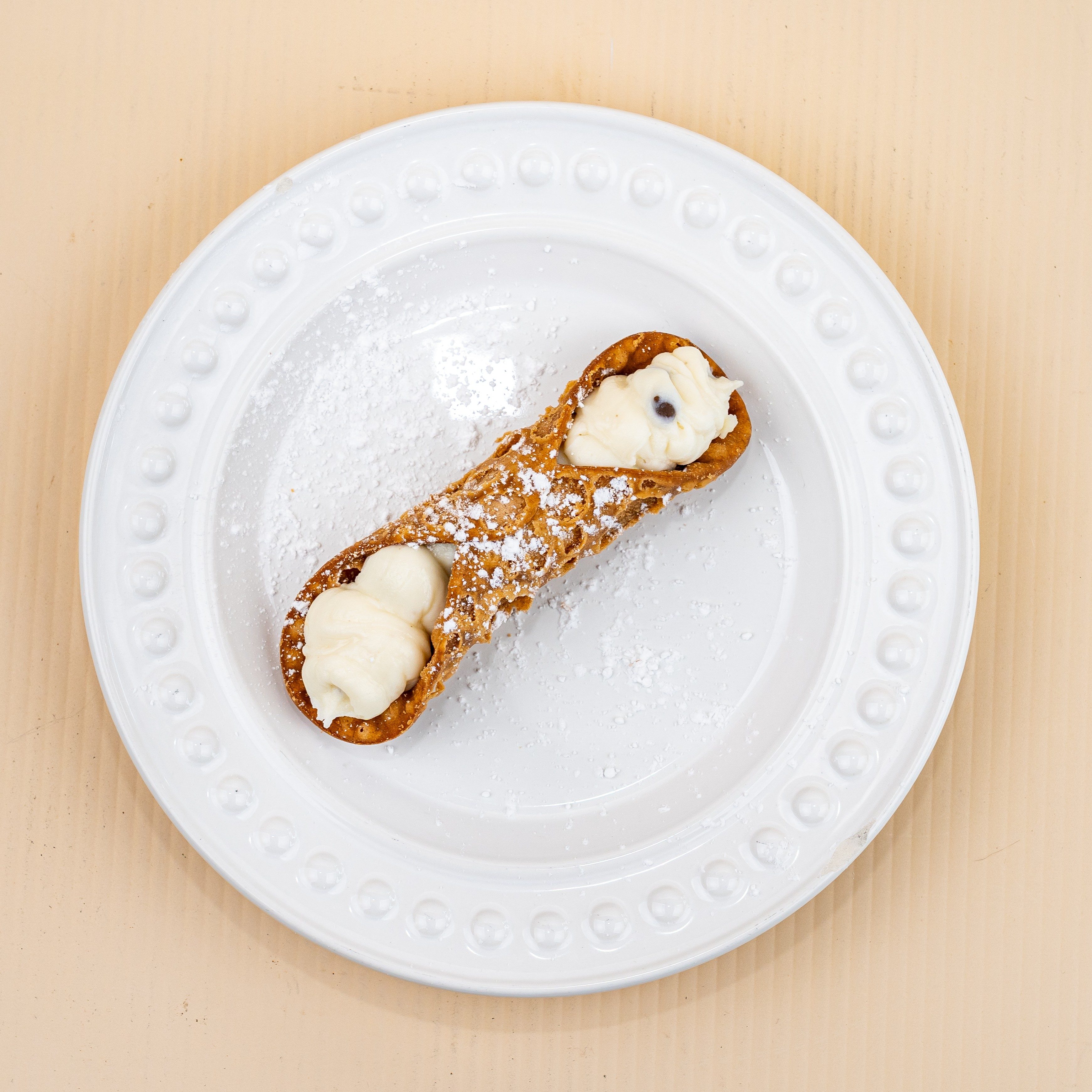 Cannoli.